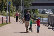 Plāno mainīt vecāku pabalsta izmantošanas kārtību