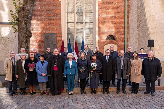 Franča Trasuna 160. jubilejas piemiņas pasākums pie Saeimas nama