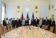 Vizītē Ukrainā ieradusies Saeimas delegācija