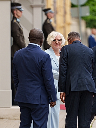 Daiga Mieriņa piedalās Gvinejas-Bisavas prezidenta oficiālajā sagaidīšanas ceremonijā