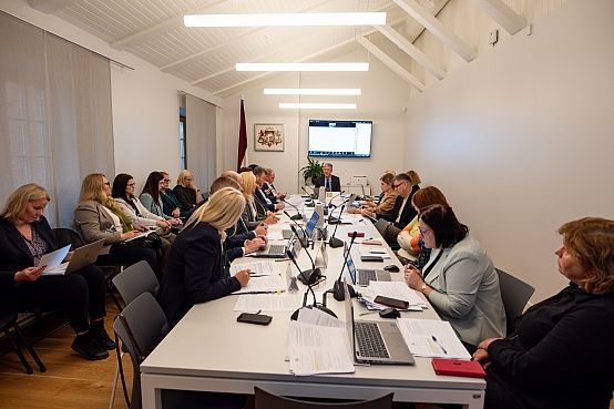 Juridiskās komisijas sēde