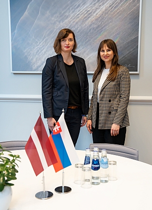 Antoņina Ņenaševa un Leila Rasima tiekas ar Slovākijas Republikas Nacionālās padomes Cilvēktiesību un minoritāšu komitejas priekšsēdētāju