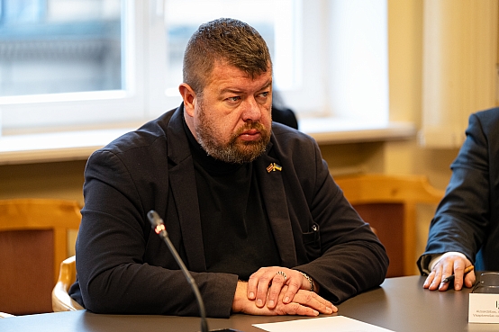 Visaptverošas valsts aizsardzības apakškomisijas sēde